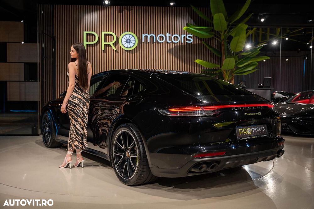 Porsche Panamera - 22