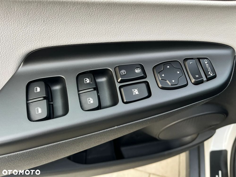 Hyundai Kona 64kWh Platinum - 13