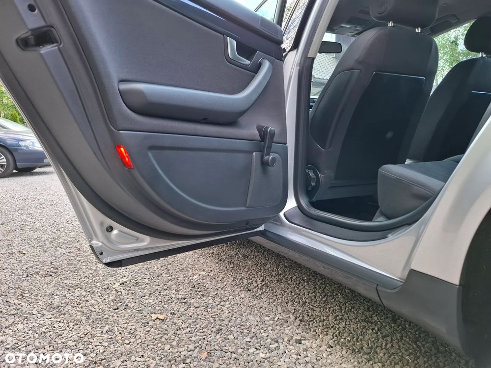 Audi A4 Limousine 1.6 - 17