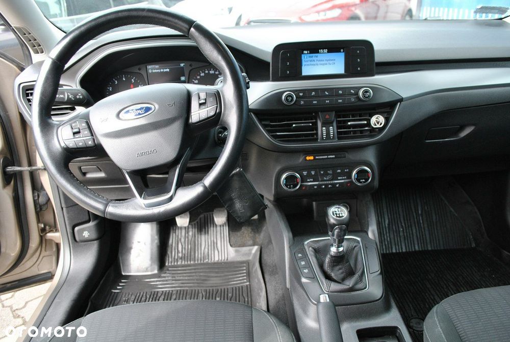 Ford Focus 1.0 EcoBoost Trend - 14