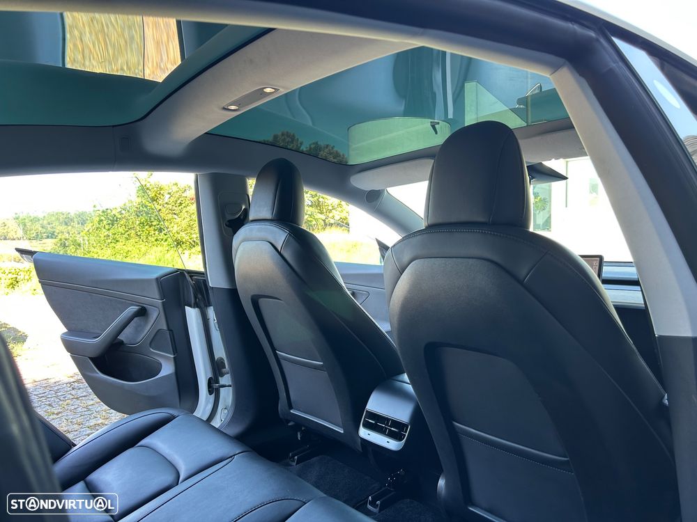 Tesla Model 3 - 18