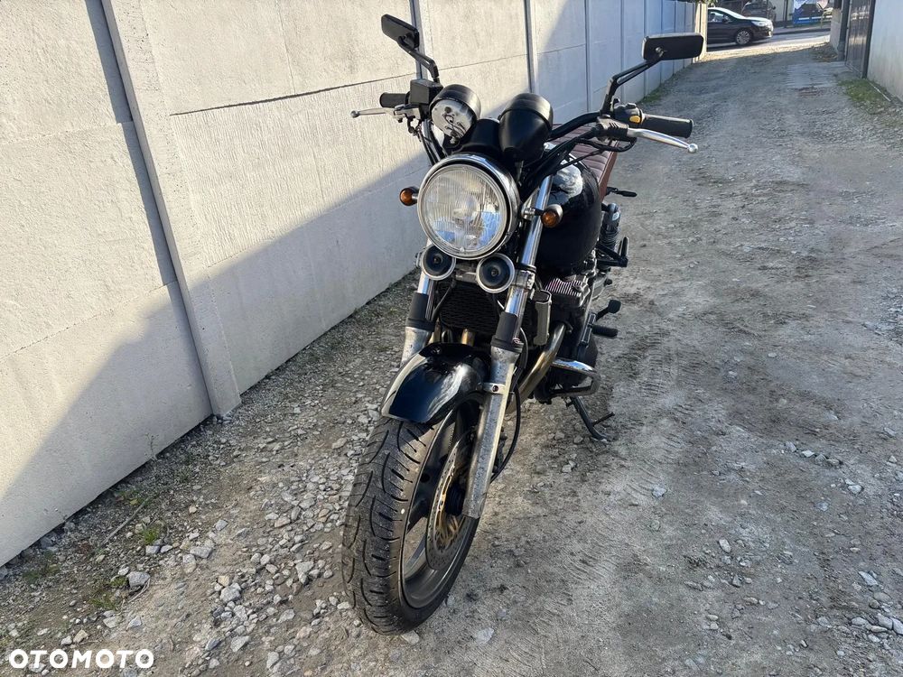Suzuki GSX - 8