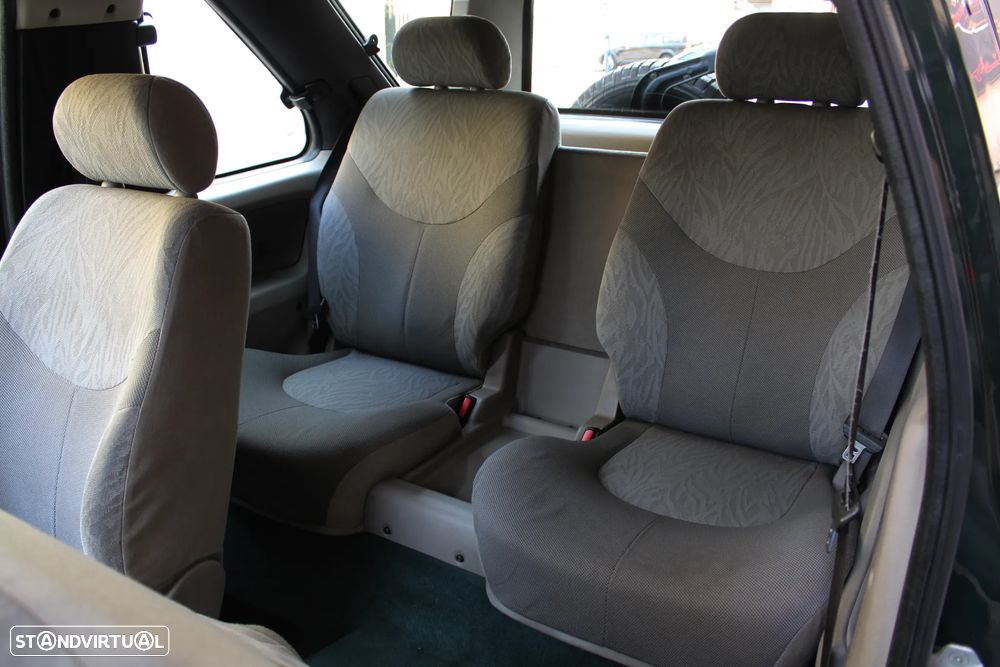Land Rover Freelander 2.0 di - 9