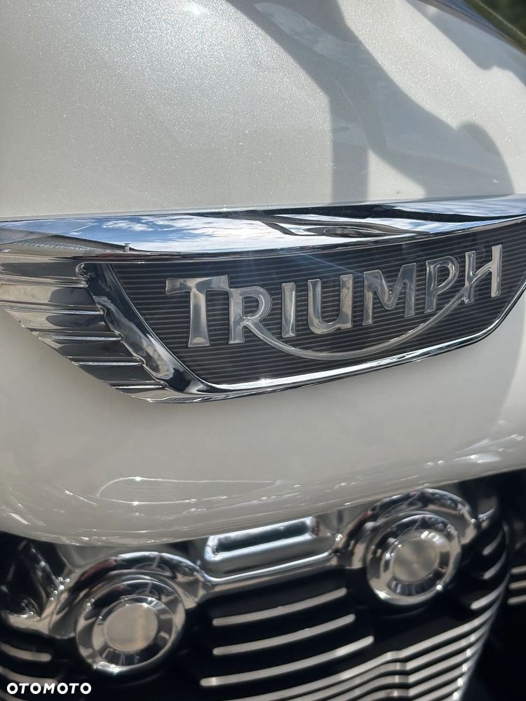 Triumph Thunderbird - 4