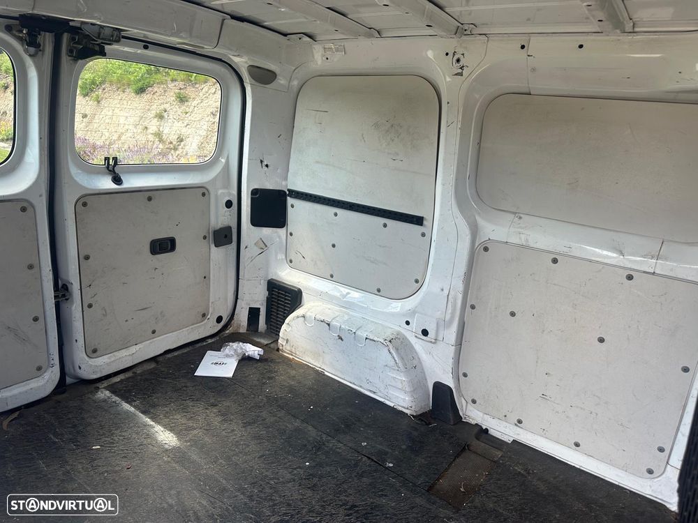 Nissan NV200 - 15