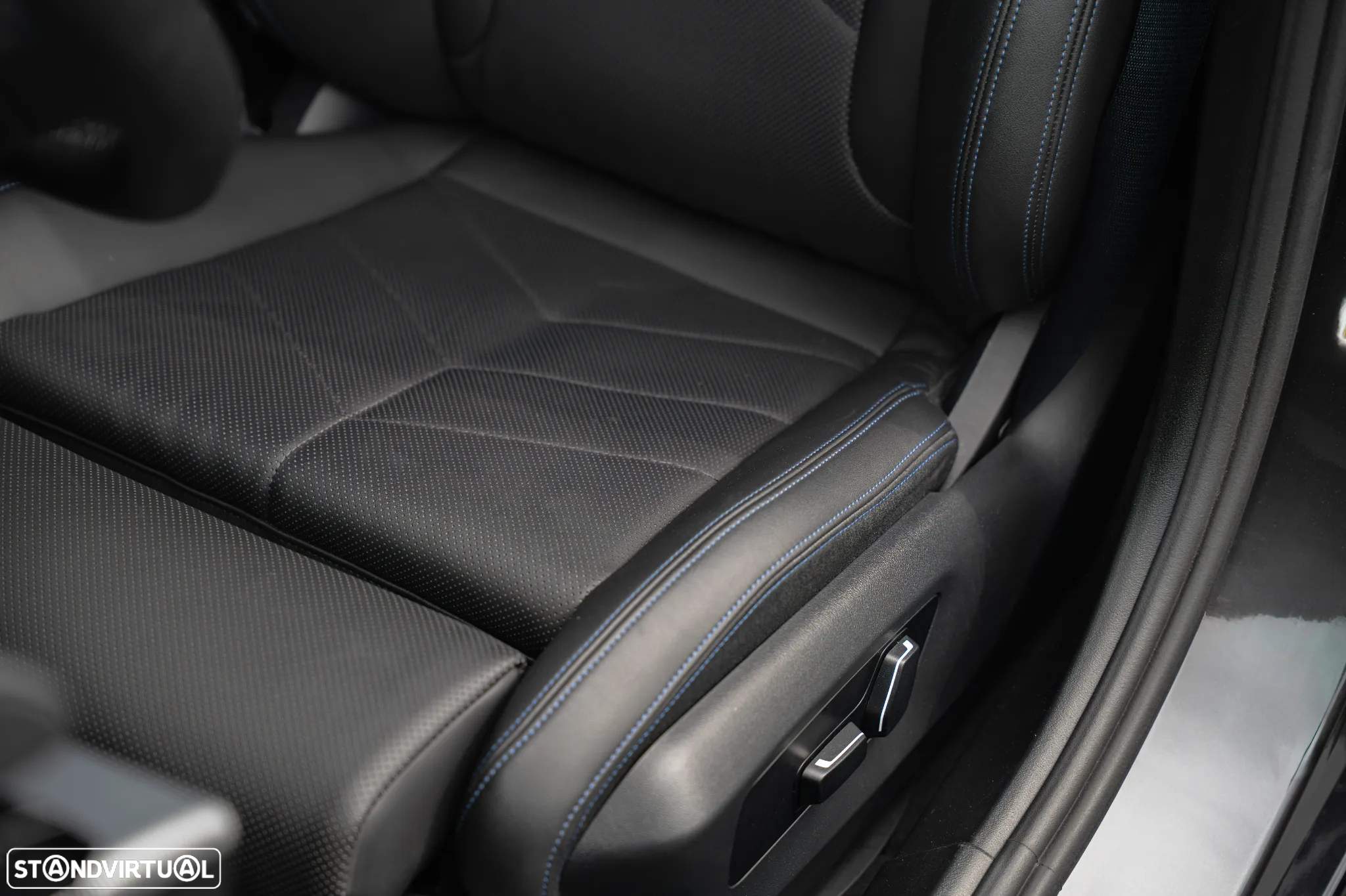 BMW 520 d Pack Desportivo M - 26