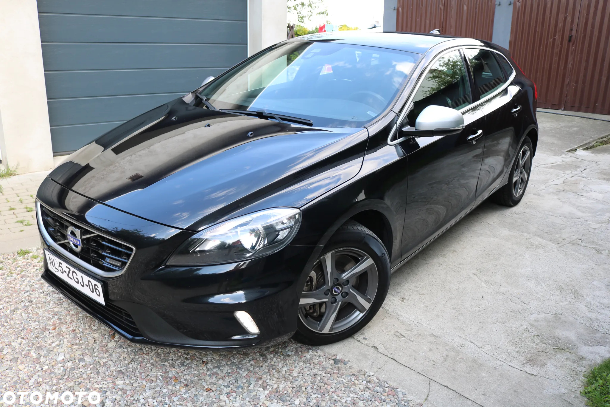 Volvo V40 D4 Drive-E R-Design Momentum - 11