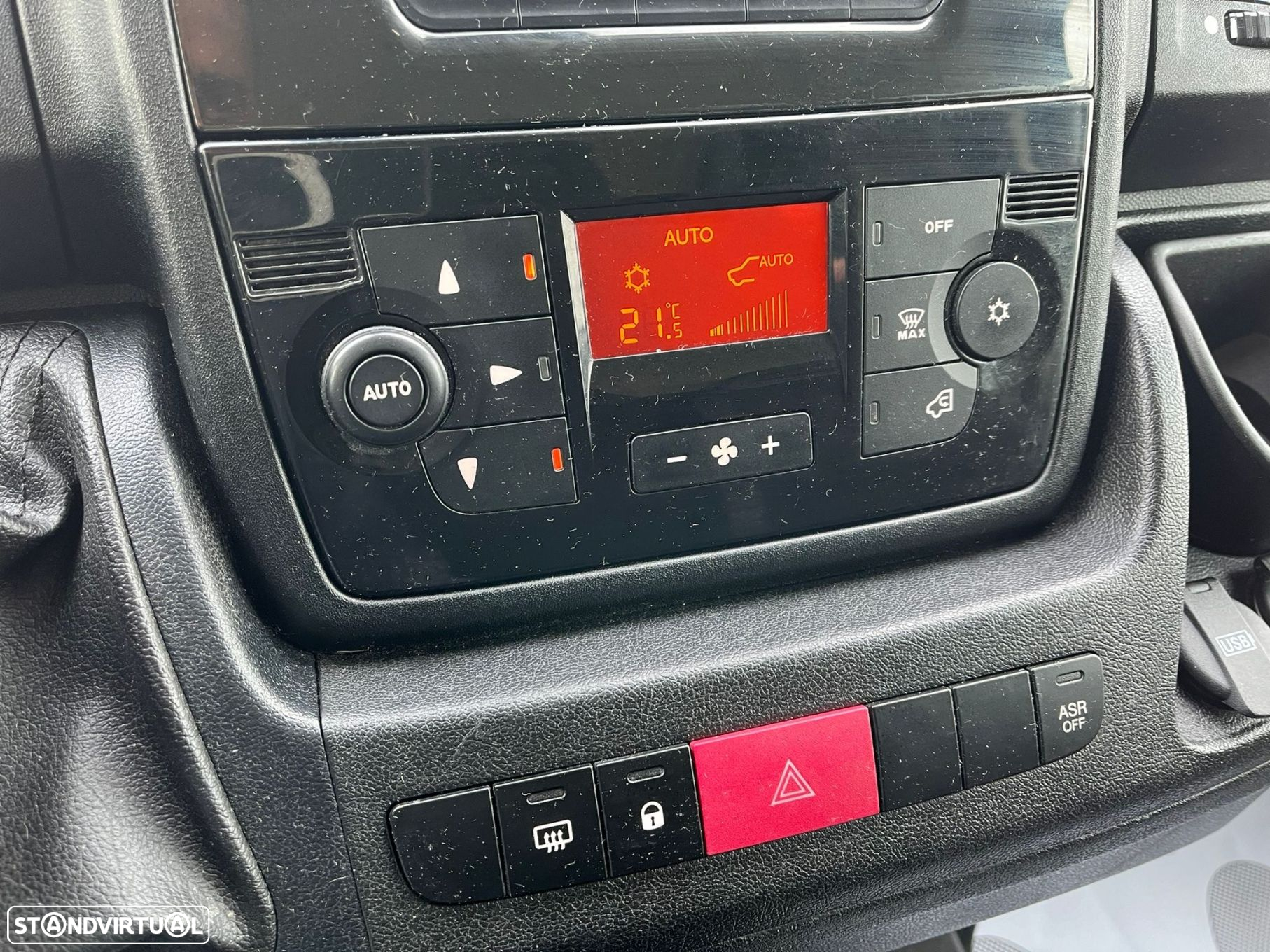 Citroën Jumper 2.0 BlueHDi 35 L4 CD - 23