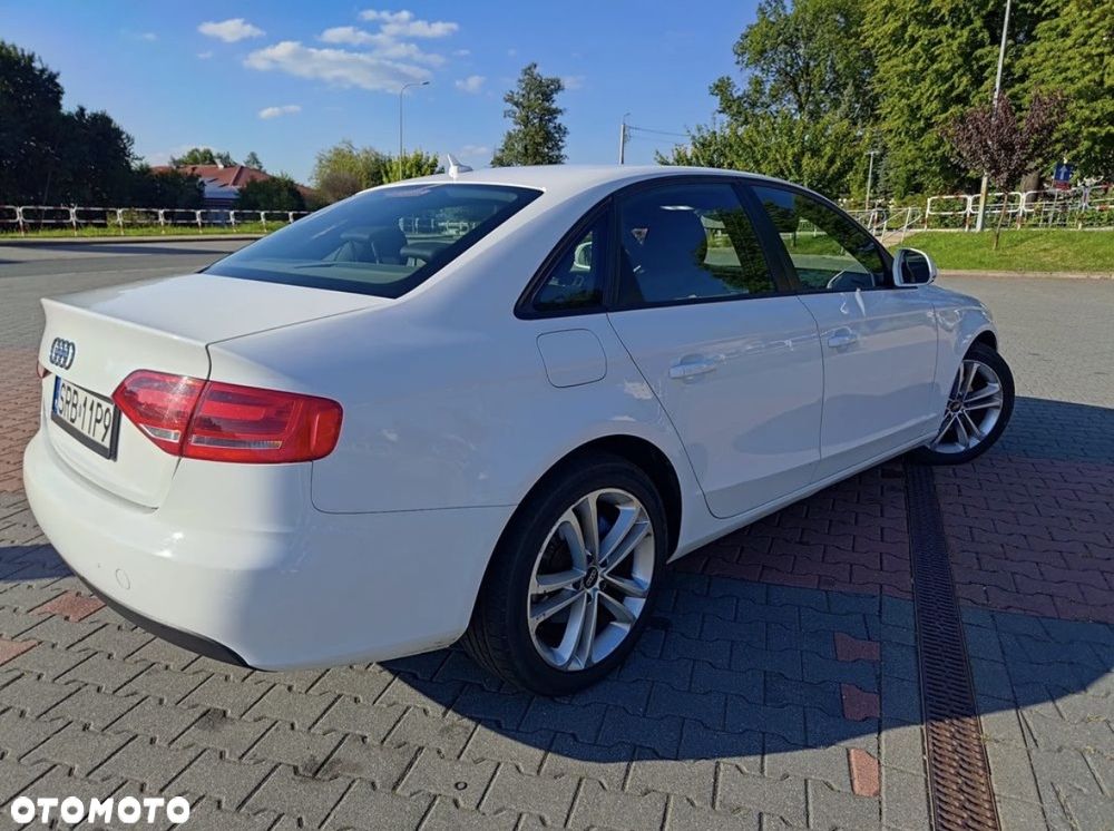 Audi A4 Limousine - 4