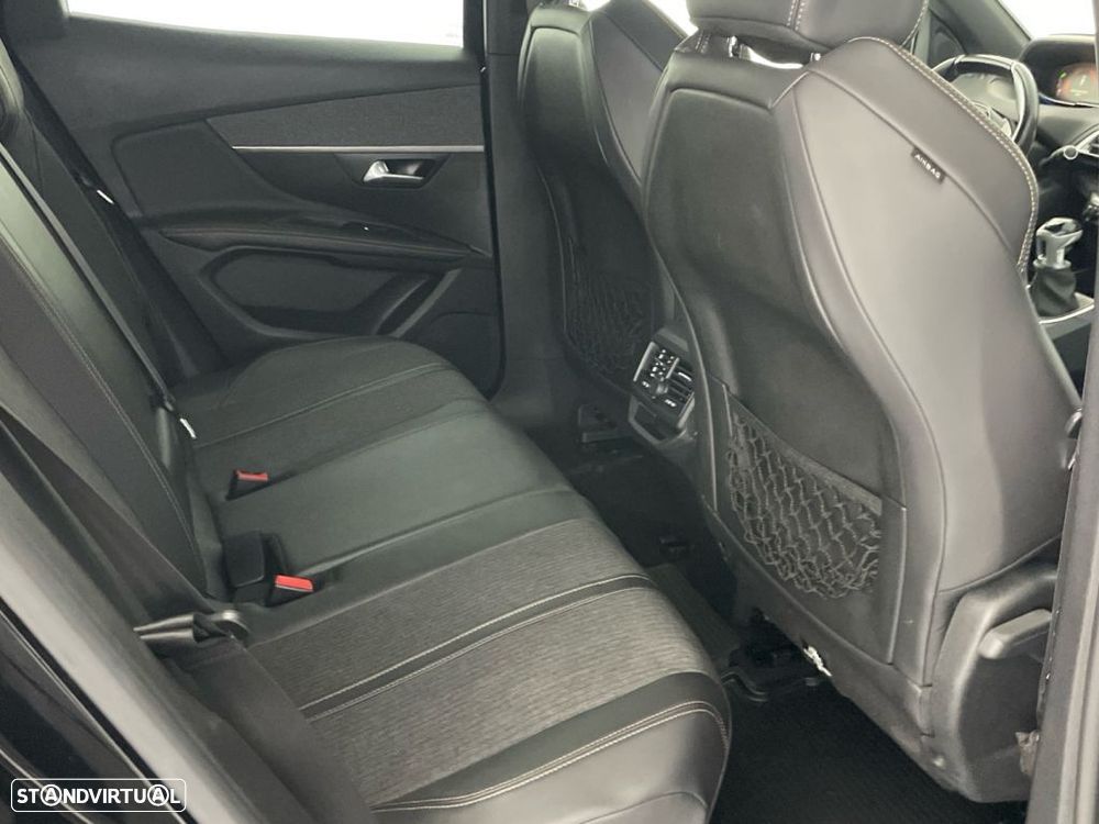 Peugeot 3008 1.2 PureTech GT Line - 24