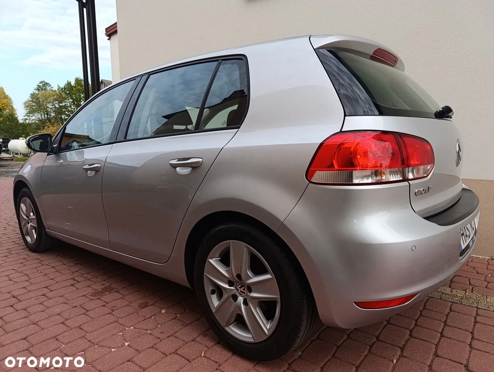 Volkswagen Golf - 10