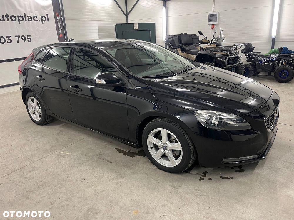 Volvo V40 D2 - 10
