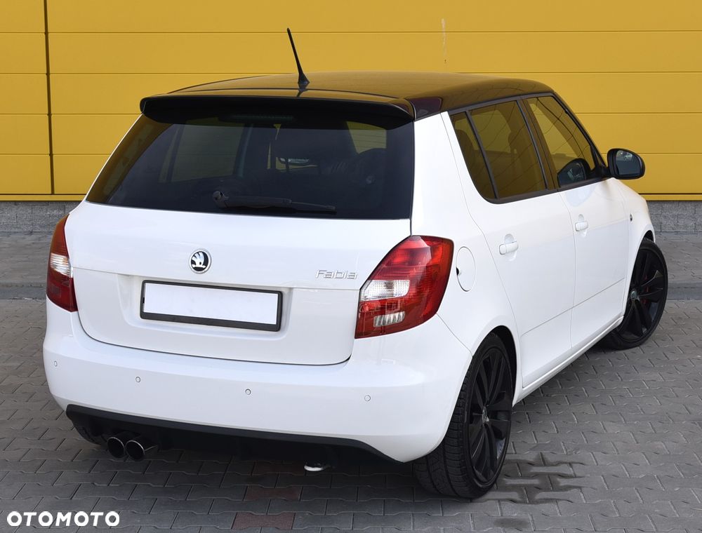 Skoda Fabia 1.4 TSI DSG RS - 10