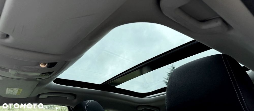 Infiniti Q30 1.5d DCT Premium City Black - 15