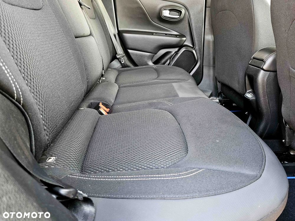 Jeep Renegade 1.3 T-GDI Limited - 23