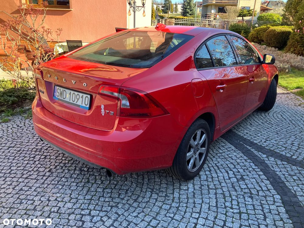 Volvo S60 T3 Momentum - 2