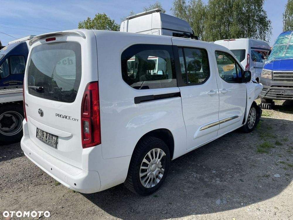 Toyota Proace City Verso Long 1.5 D-4D Business - 4