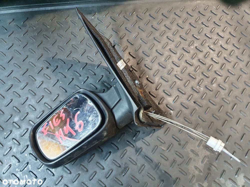 LUSTERKO LEWE MANUALNE FORD FIESTA MK6  EUROPA - 2