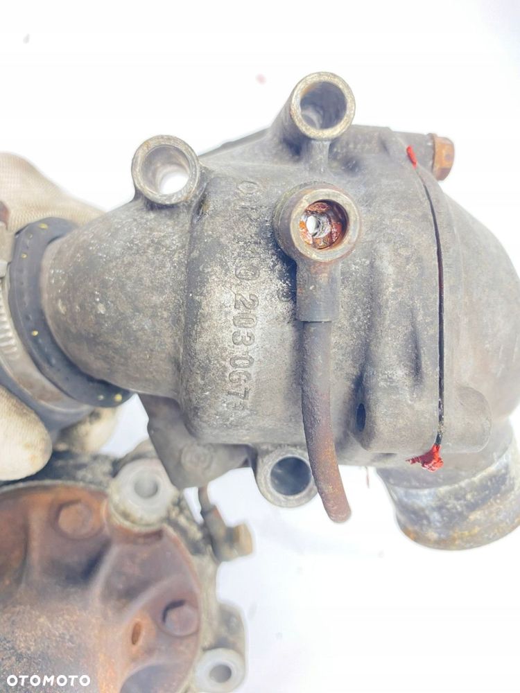 POMPA WODY OBUDOWA TERMOSTATU MERCEDES W123 W126 R107 280 M110 1102010701 - 9