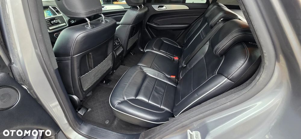 Mercedes-Benz ML - 14