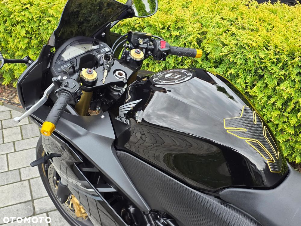 Honda CBR - 24