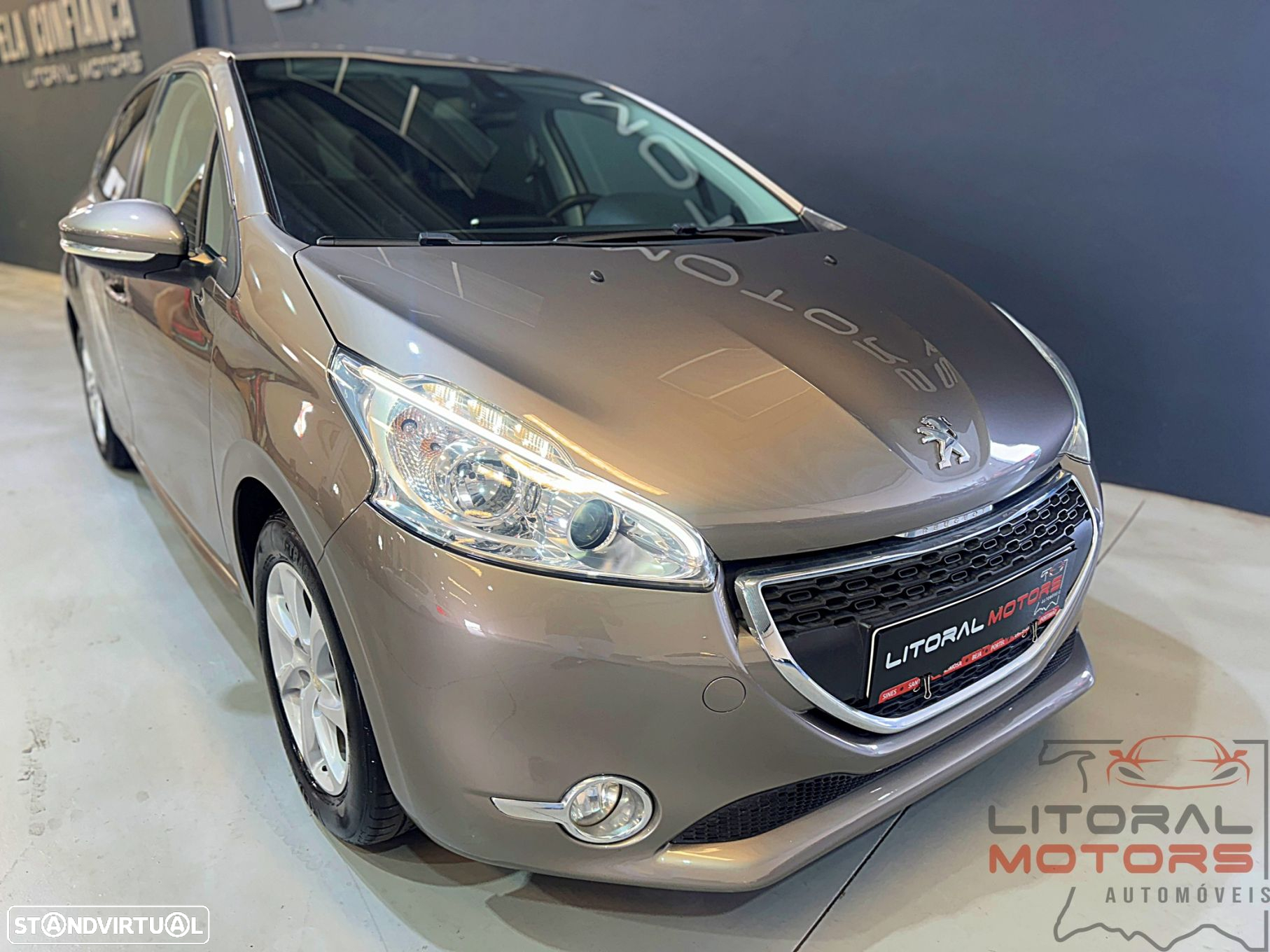 Peugeot 208 1.2 VTi SE Style - 3