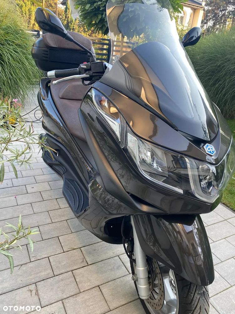 Piaggio X10 - 3