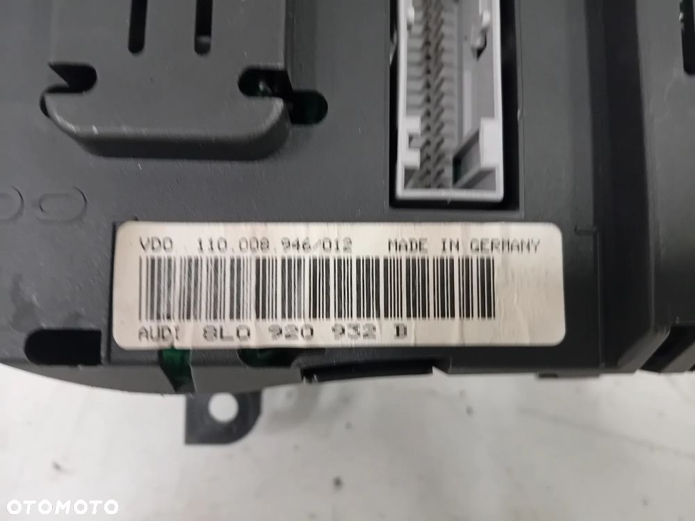 Licznik AUDI S3 8L 8L0920932B - 2