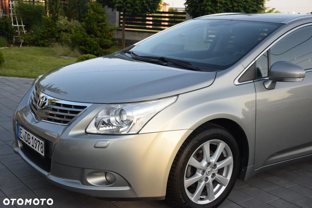 Toyota Avensis - 14