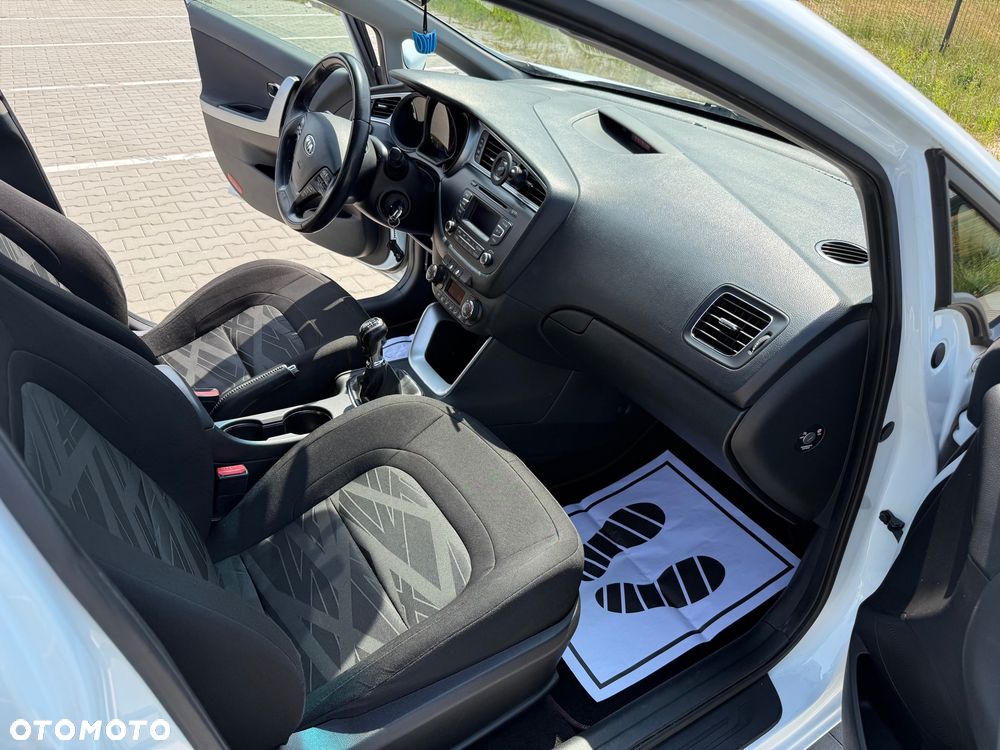 Kia Ceed - 23