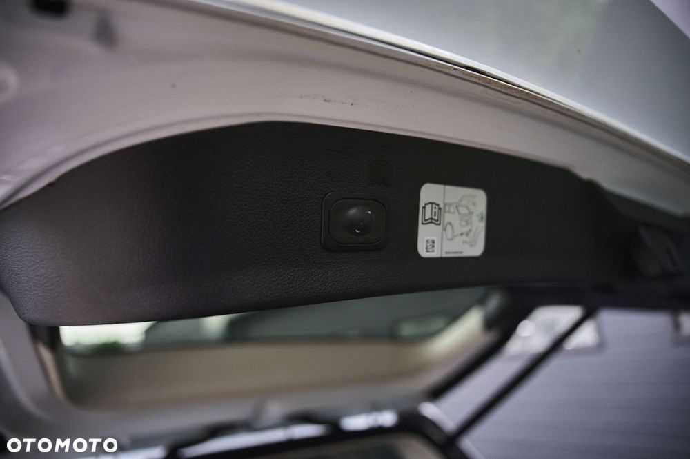 Ford Kuga 2.0 TDCi FWD Edition - 13