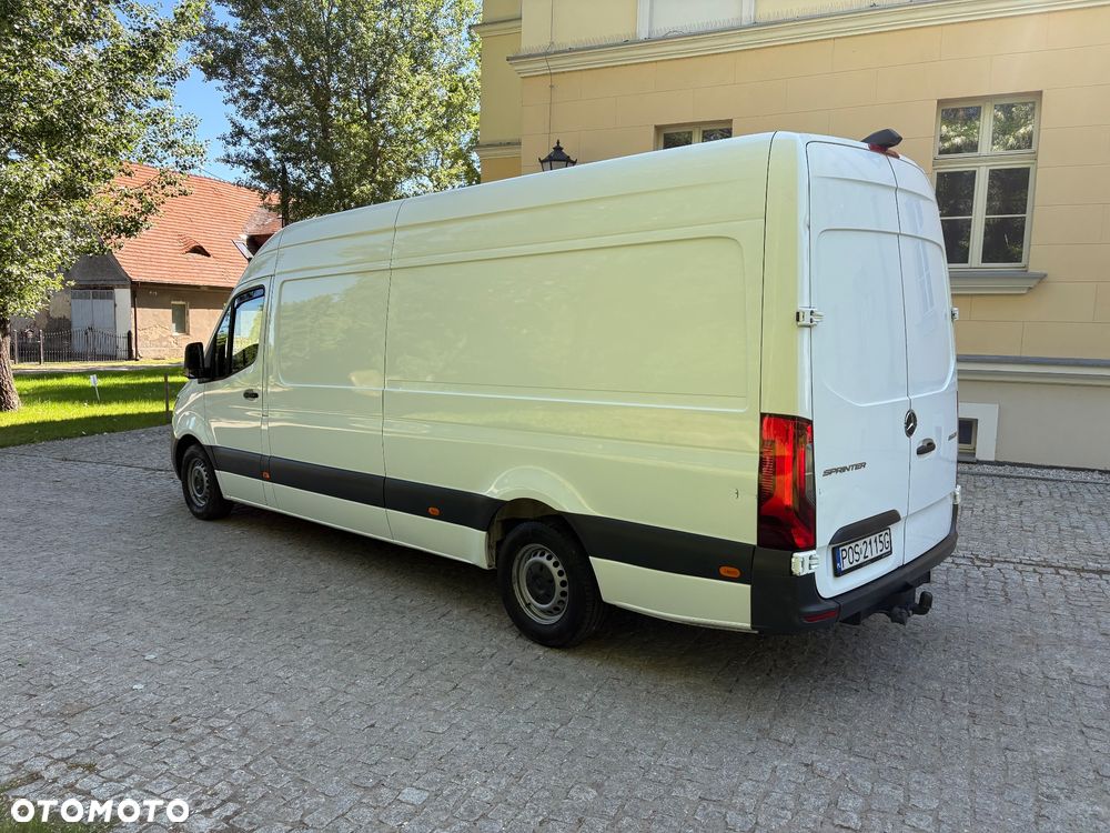 Mercedes-Benz Sprinter - 9
