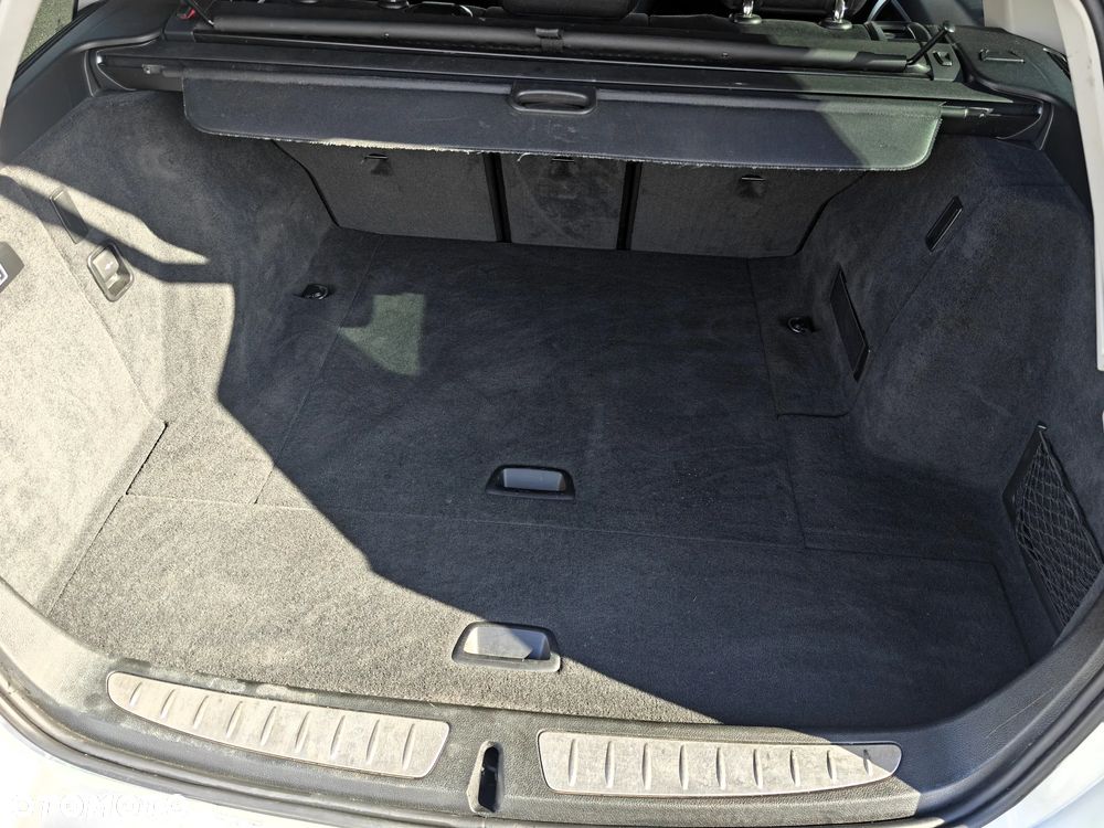 BMW Seria 3 320d Touring Sport Line - 17