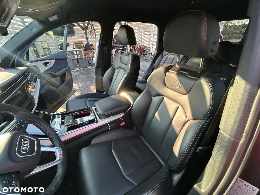 Audi Q7 - 7