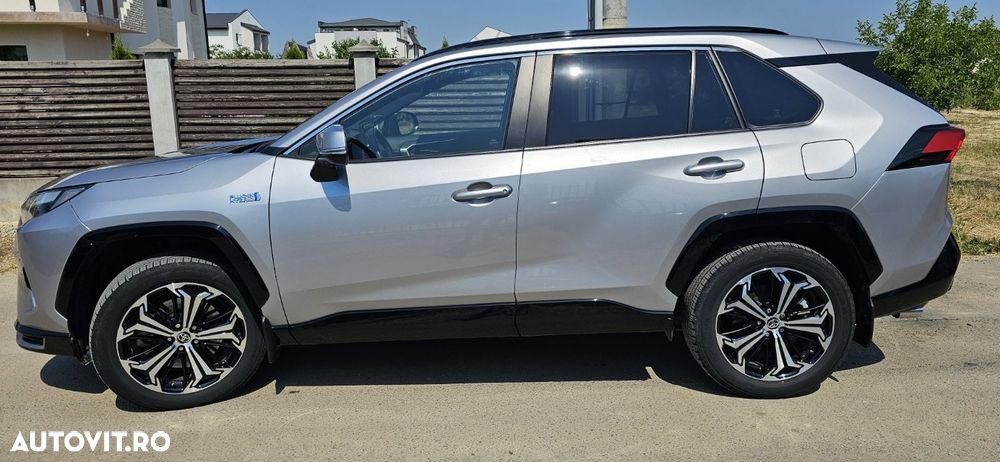 Toyota RAV4 - 8