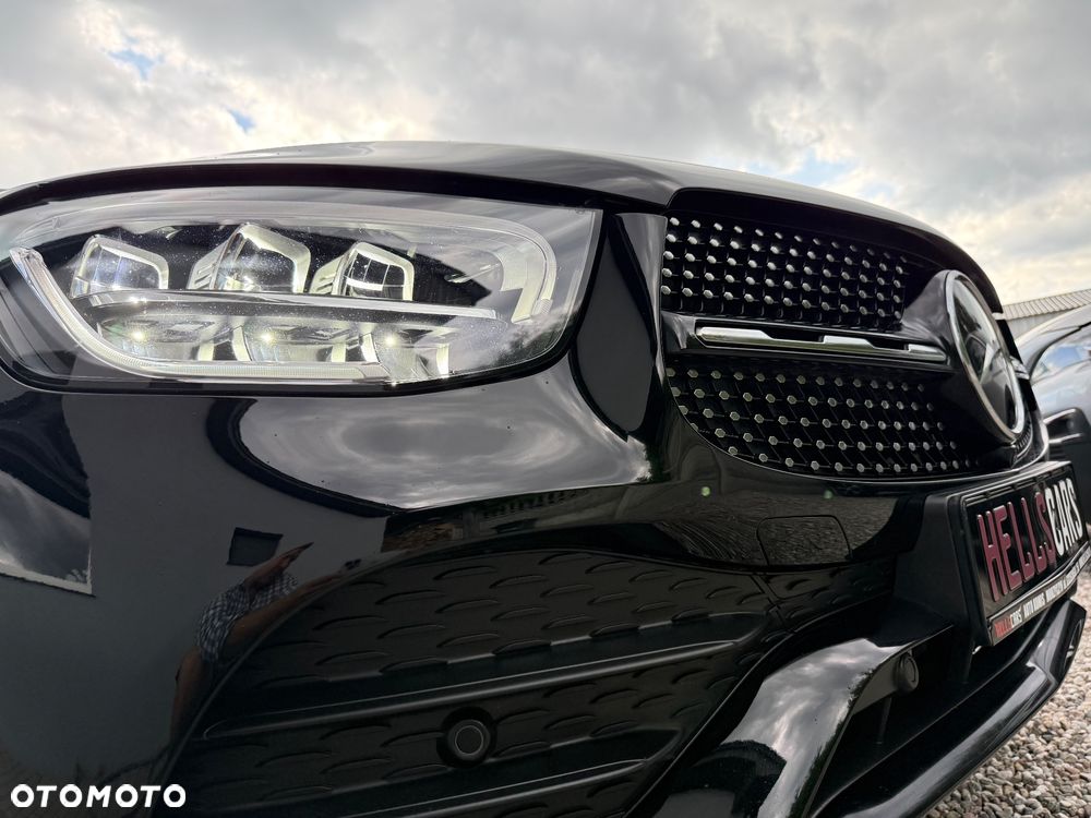Mercedes-Benz GLC 300 4Matic 9G-TRONIC AMG Line Plus - 35