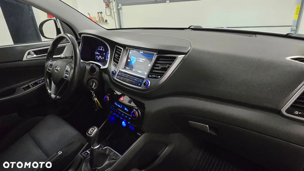Hyundai Tucson 1.7 CRDI BlueDrive Style 2WD - 14