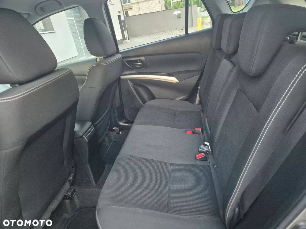 Suzuki SX4 S-Cross 1.0 T Premium - 25