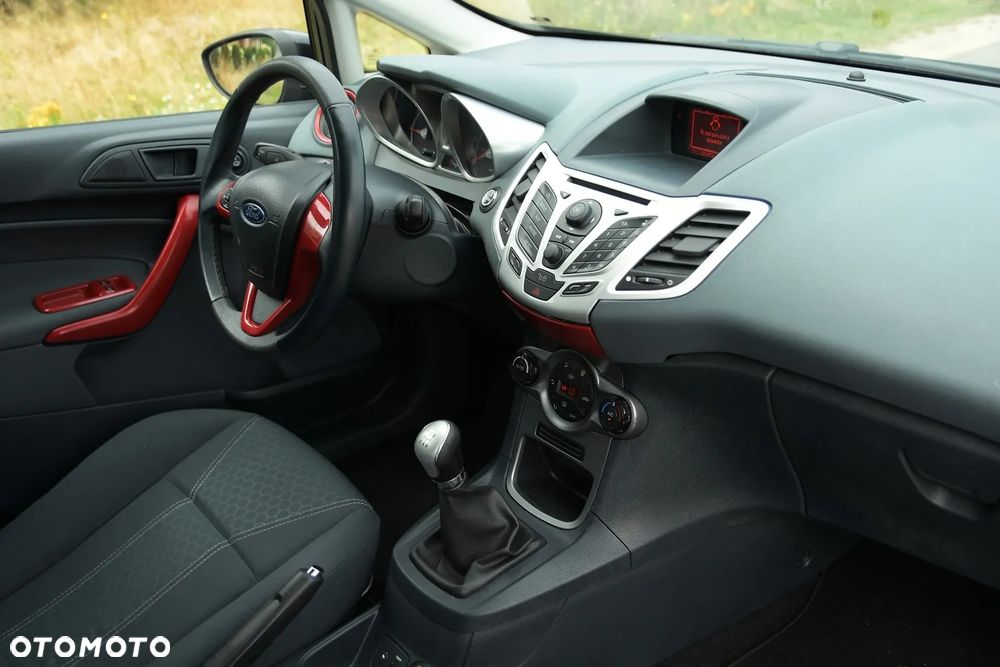 Ford Fiesta 1.6 Platinium X - 14