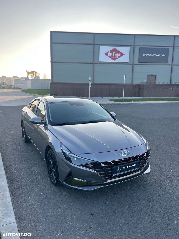 Hyundai Elantra 1.6 l 123 CP CVT Highway - 14