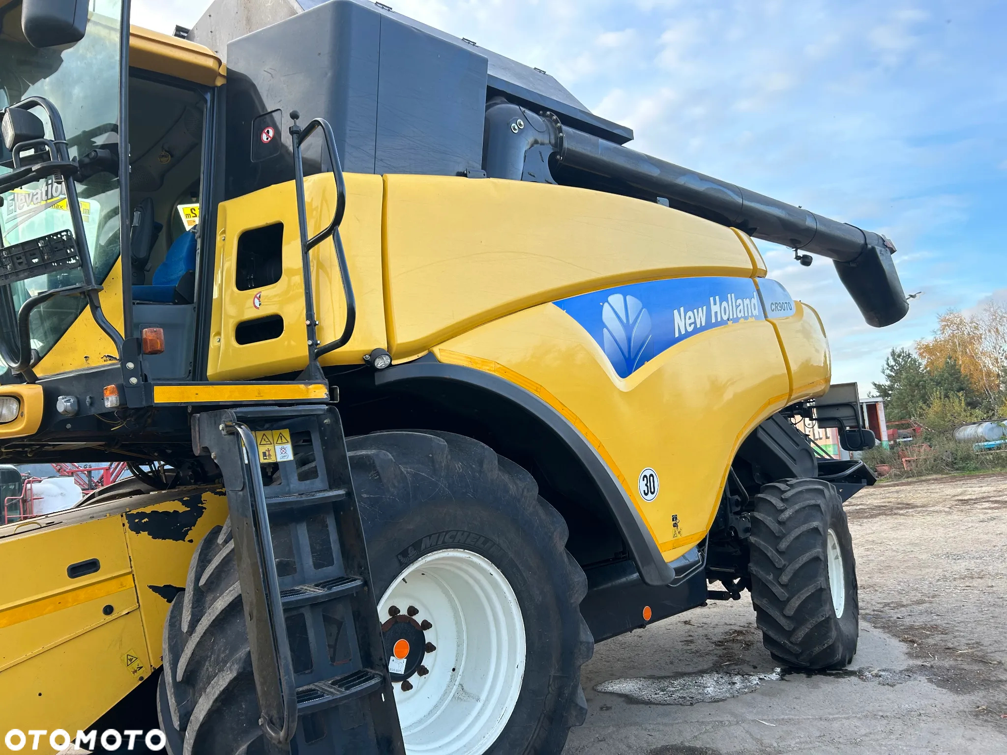 New Holland CR9070 ELEVATION - 5