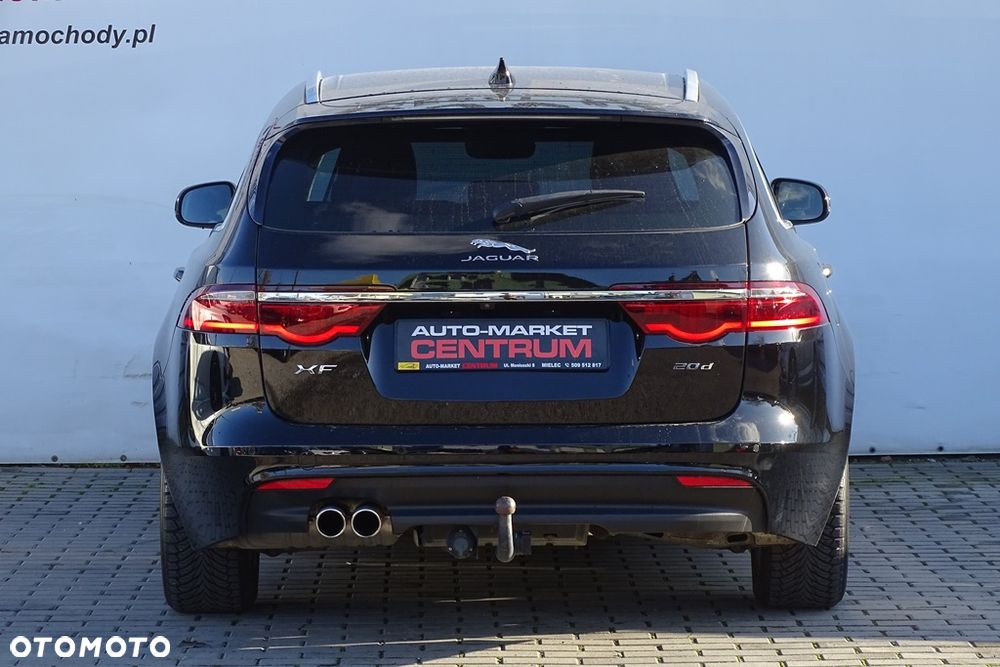 Jaguar XF 20d Prestige - 29