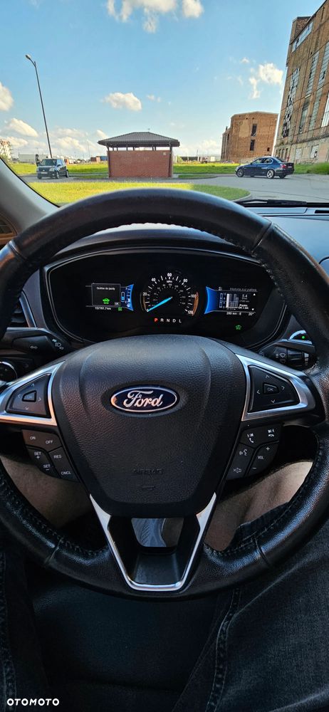 Ford Mondeo - 27