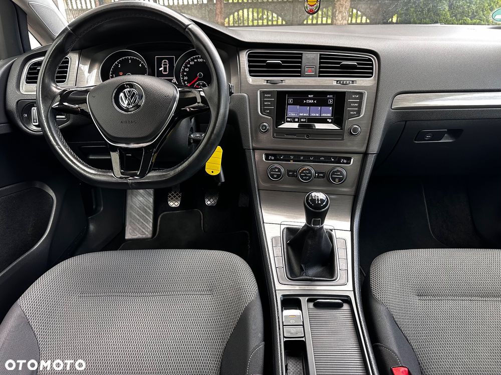 Volkswagen Golf 1.6 TDI BlueMotion Technology Comfortline - 32