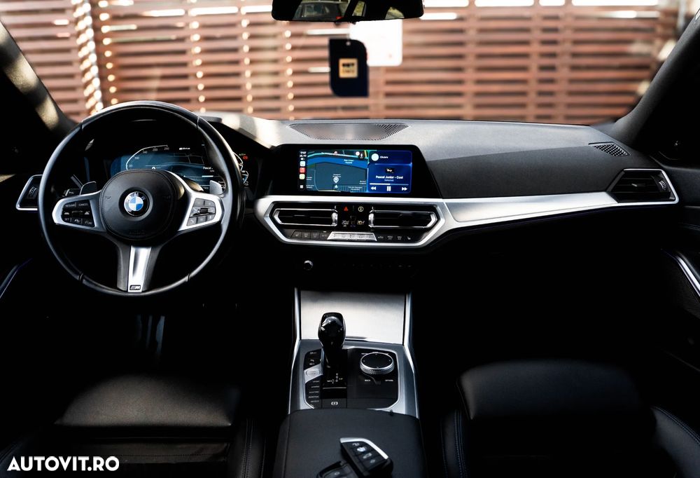 BMW Seria 3 330e Touring xDrive Aut. M Sport - 18