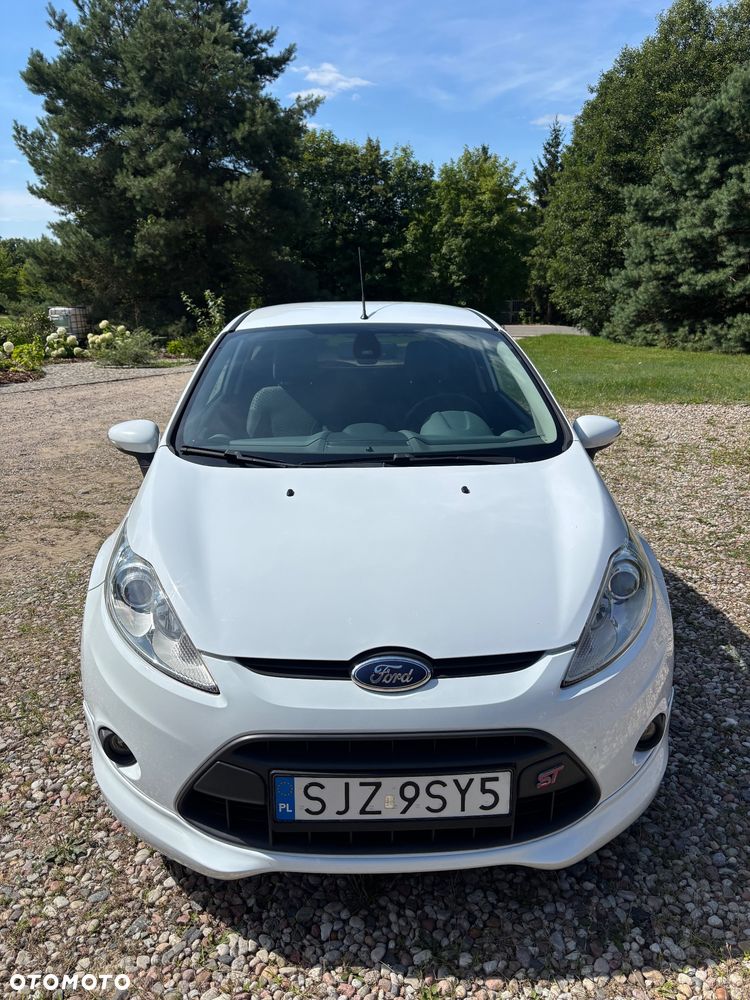 Ford Fiesta 2010 photo 4