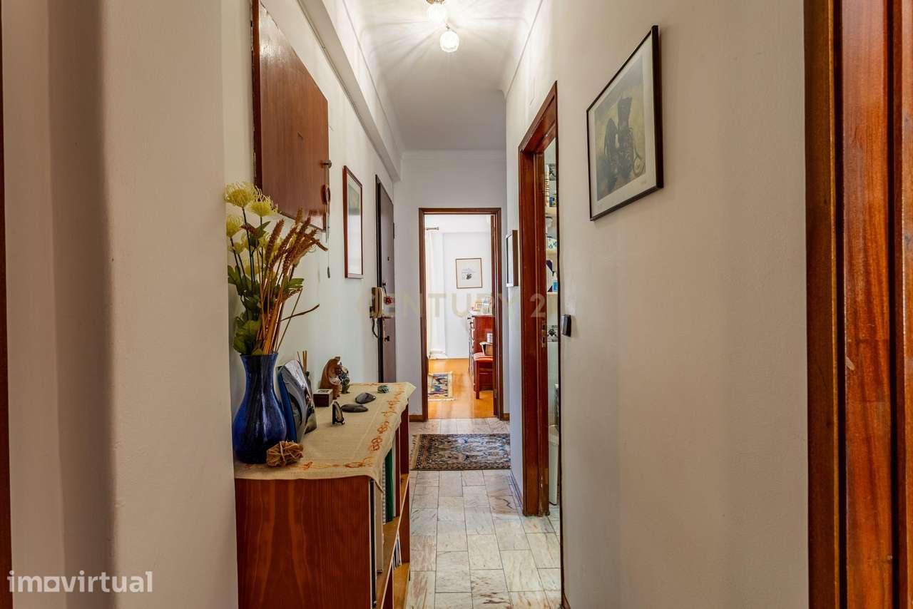 Apartamento T2 no centro de Algés, Oeiras - Grande imagem: 2/25