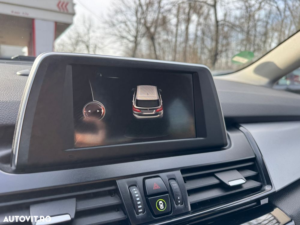 BMW Seria 2 218i - 21