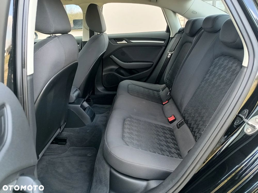 Audi A3 Limousine 1.6 TDI Attraction - 9
