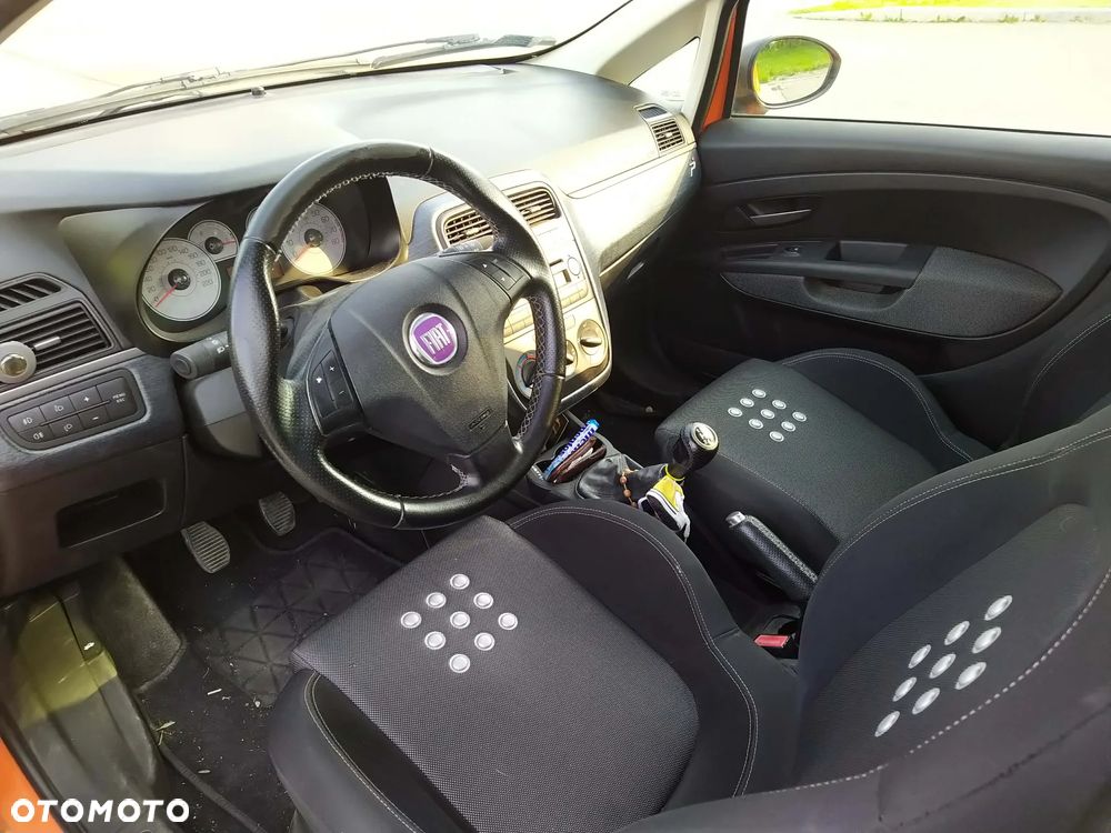 Fiat Grande Punto - 4